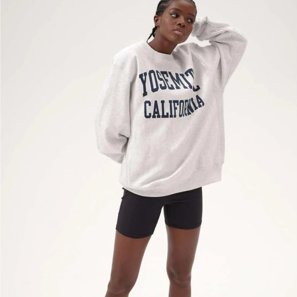 Urban Outfitters • Sweatshirt
